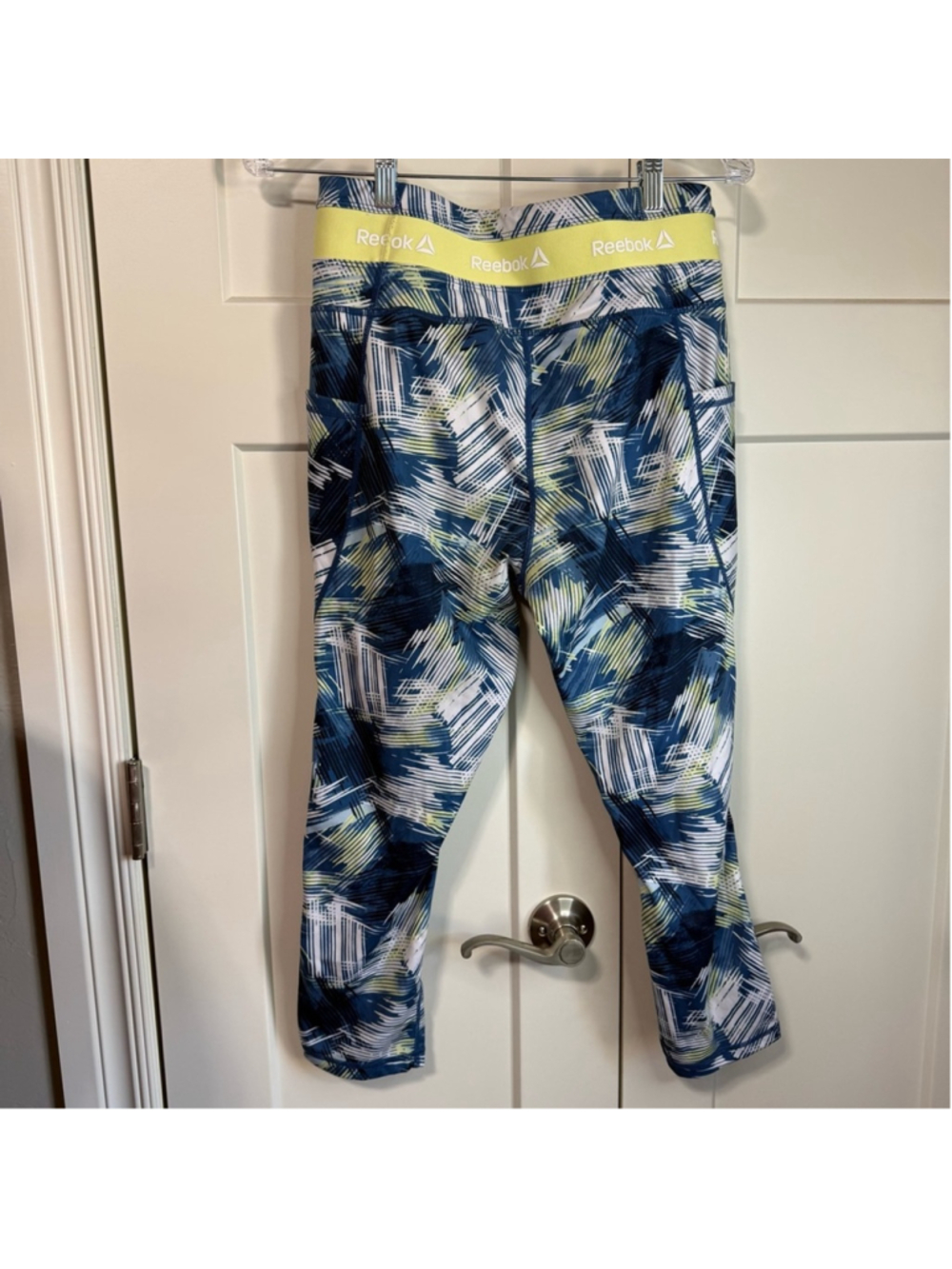 Reebok women’s printed revolve high rise Capri leggings side pockets size large - Picture 8 of 10